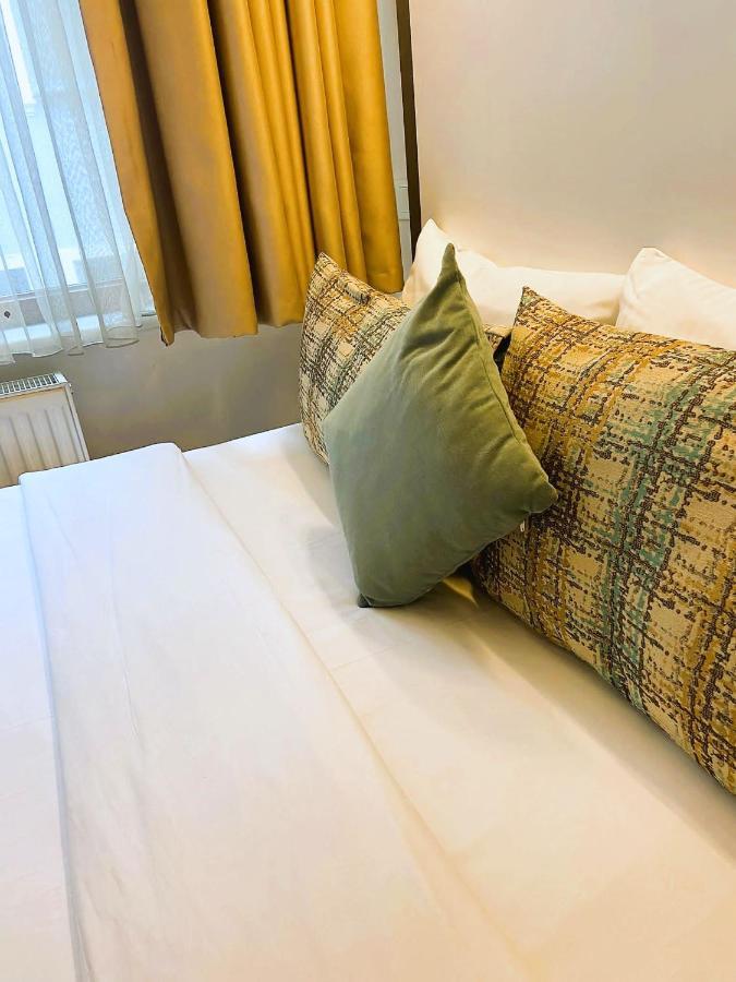 Hotels And Suites Platine Provincia di Istanbul Esterno foto